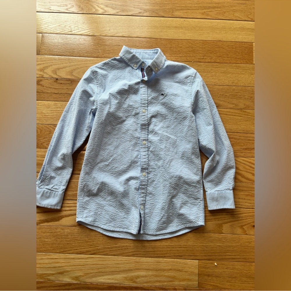 Vineyard vines blue seersucker button down